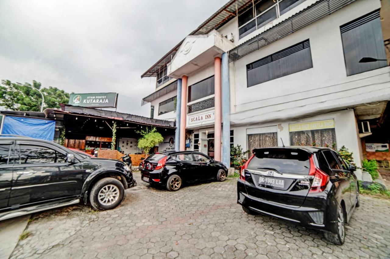 Oyo 90450 Sentra Inn Medan Eksteriør billede